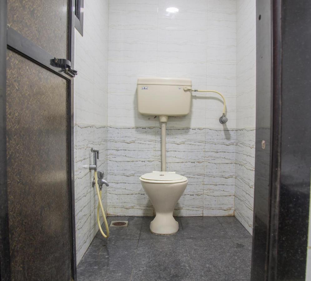 Relax Guest House Mumbai Exterior foto